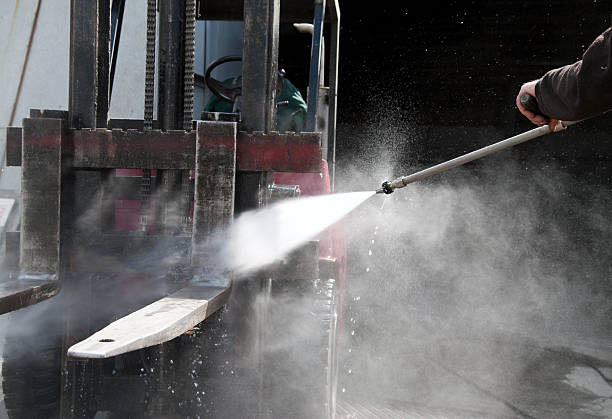 Best Graffiti Removal  in Renville, MN